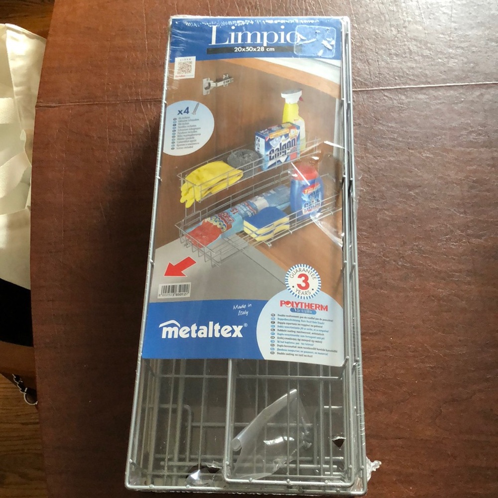 Limpio undersink rollout storage unit